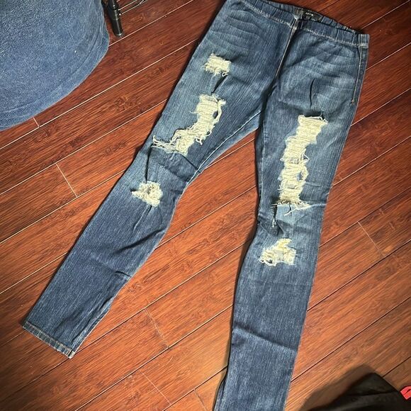 NEW Joes Jeggings - Size Medium - Bottom Zipper Ripped Jeans - Super Stretch - Picture 1 of 9